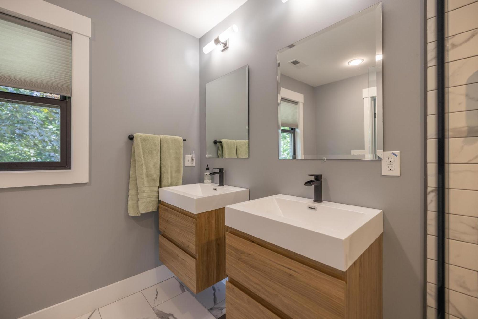 阿什维尔Mid-Century Modern Impeccable Remodel With Hot Tub别墅 外观 照片