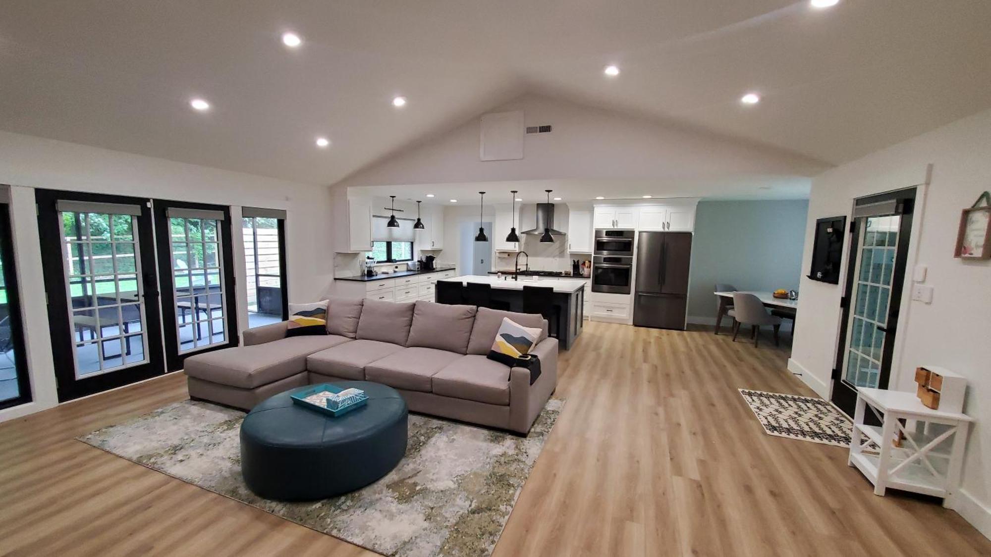 阿什维尔Mid-Century Modern Impeccable Remodel With Hot Tub别墅 外观 照片
