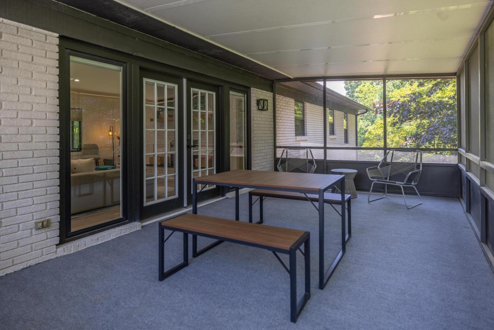 阿什维尔Mid-Century Modern Impeccable Remodel With Hot Tub别墅 外观 照片