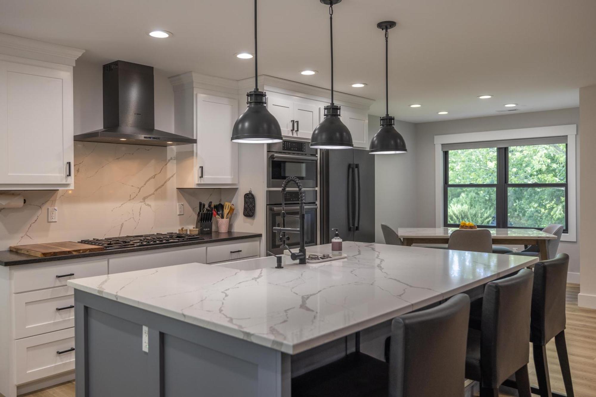阿什维尔Mid-Century Modern Impeccable Remodel With Hot Tub别墅 外观 照片