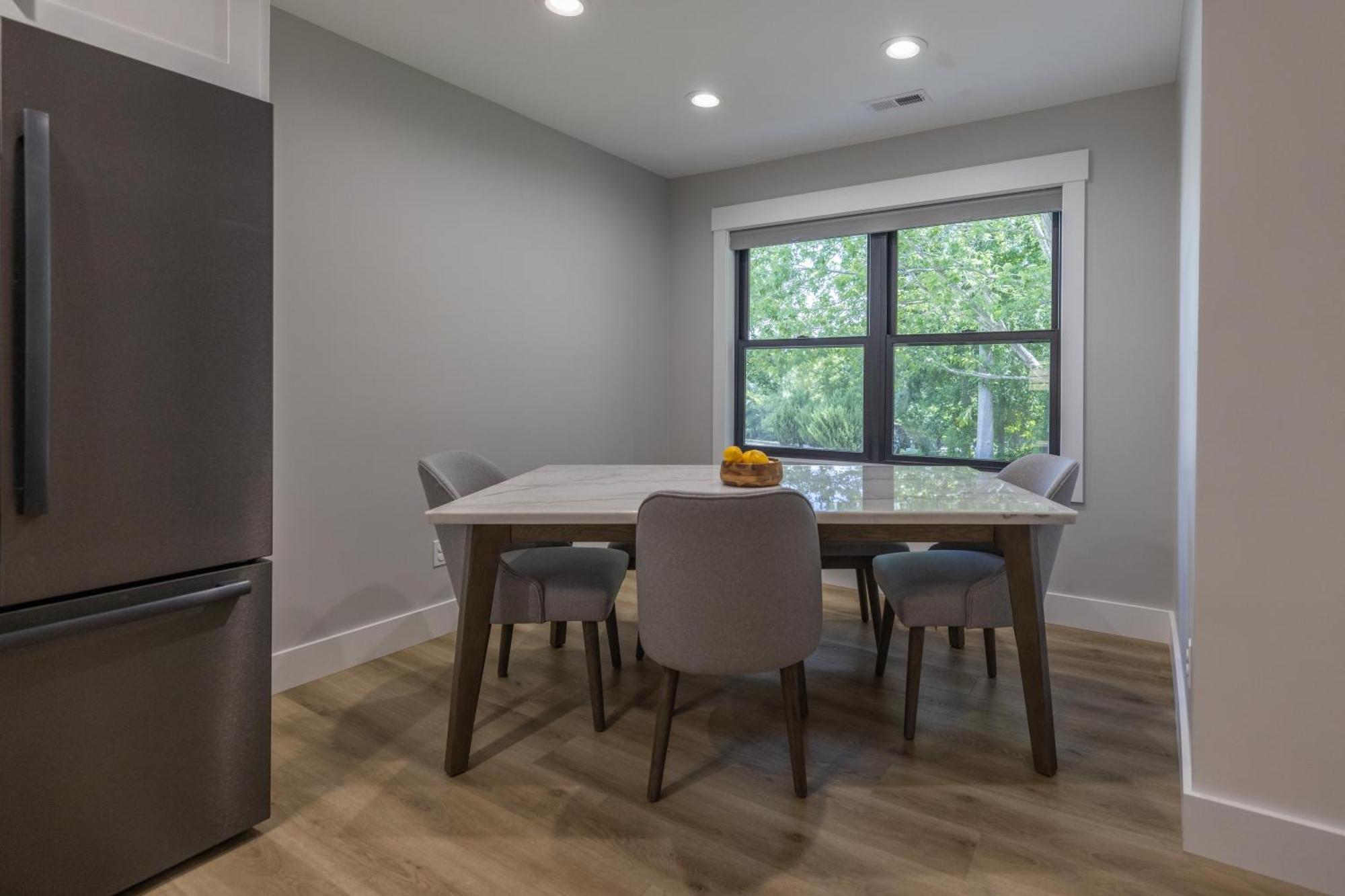 阿什维尔Mid-Century Modern Impeccable Remodel With Hot Tub别墅 外观 照片